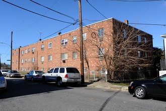 Godfrey Court in Philadelphia, PA - Building Photo - Building Photo