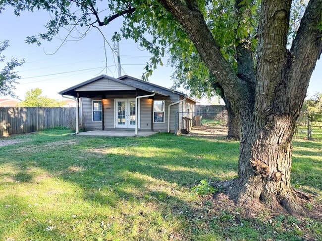 property at 3220 Coachlite Ln
