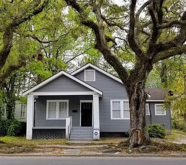property at 1321 E 39th St