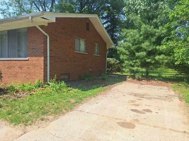 21771 Fairway Dr in Southfield, MI - Building Photo - Building Photo