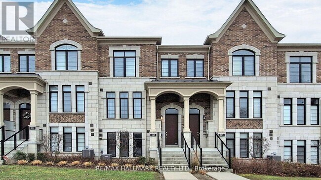 523 Carrville Rd in Richmond Hill, ON - Building Photo - Building Photo