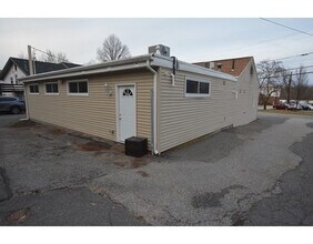 536 Columbian St-Unit -rear in Weymouth, MA - Building Photo - Building Photo