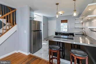 92 Wilson St in Lambertville, NJ - Building Photo - Building Photo