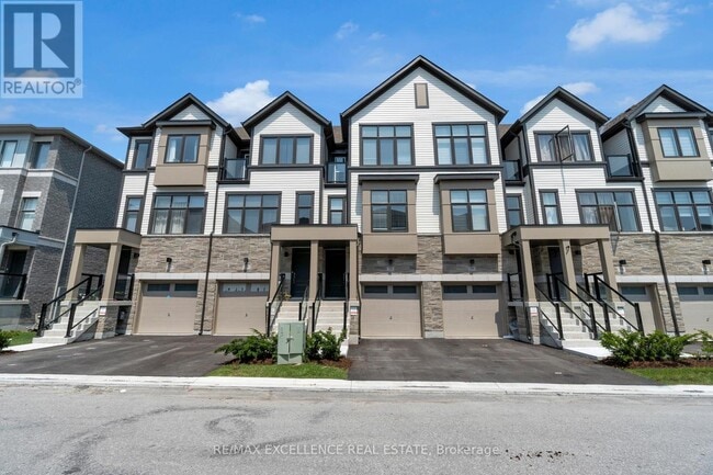 792 Kootenay Path in Oshawa, ON - Building Photo - Building Photo