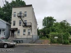 57 N 5th St in Paterson, NJ - Building Photo