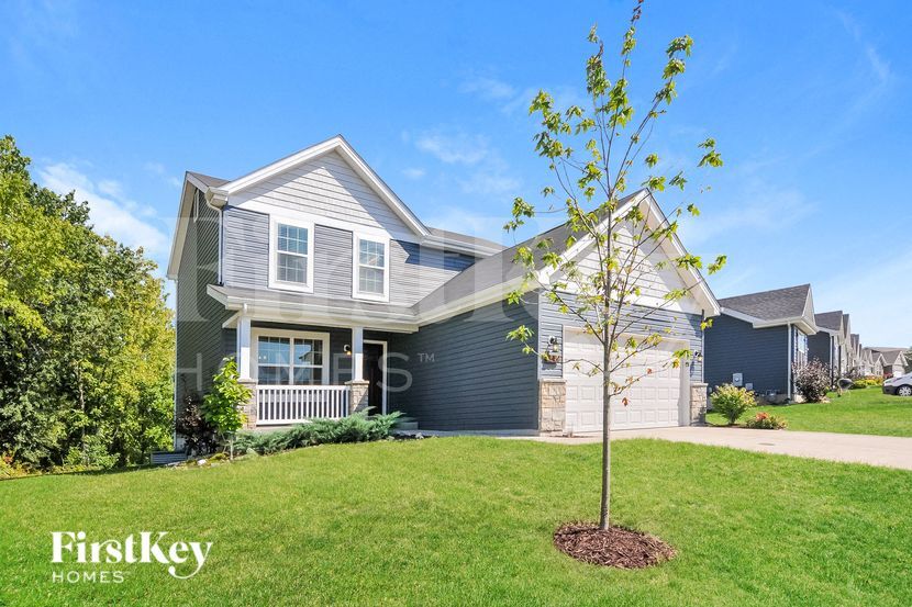 1684 Woods Mill Dr in Wentzville, MO - Building Photo