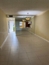 10401 NW 11th St in Pembroke Pines, FL - Building Photo - Building Photo