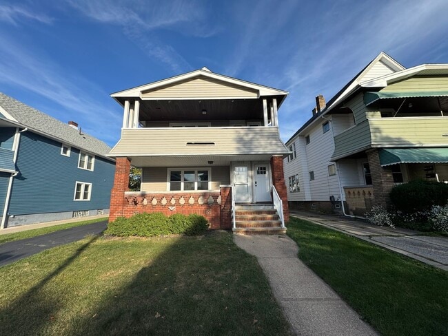 2115 Lewis Dr