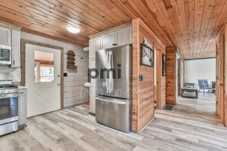 230 Silver Maple Ln in Rabun Gap, GA - Building Photo - Building Photo