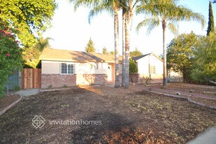 8735 Corbin Ave in Los Angeles, CA - Building Photo