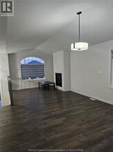 393 Magnolia Ln in Lakeshore, ON - Building Photo - Building Photo