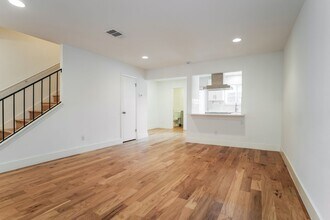 810 Banister Ln in Austin, TX - Building Photo - Building Photo