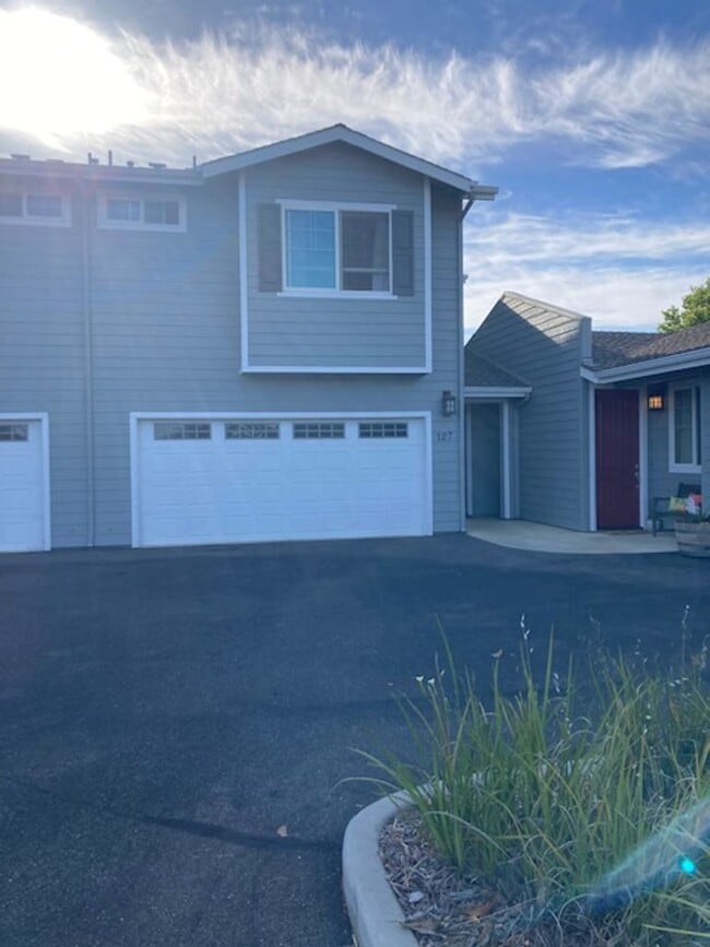 property at 127 Watering Pl