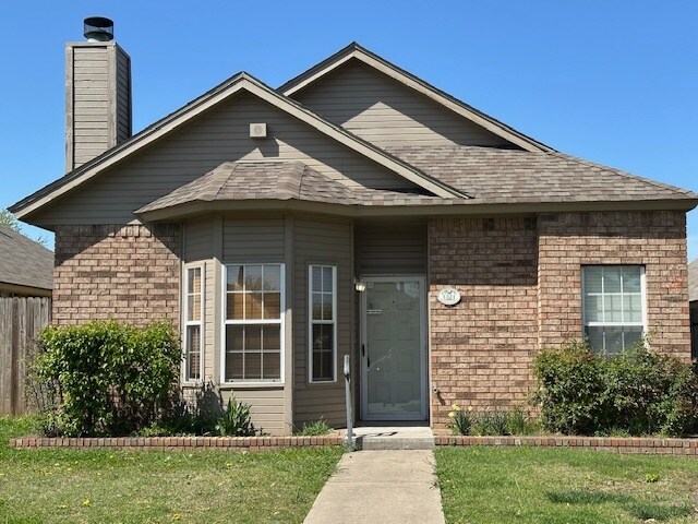 1321 SW 96th St in Oklahoma City, OK - Building Photo