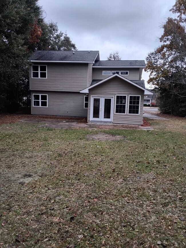 212 Oak Grove Cir in Hubert, NC - Building Photo - Building Photo