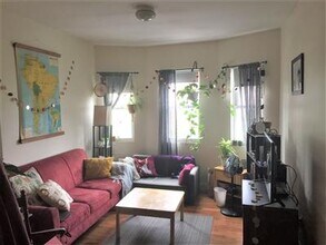 360 Somerville Ave in Somerville, MA - Foto de edificio - Building Photo