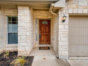 10824 Casitas Dr in Austin, TX - Building Photo - Building Photo