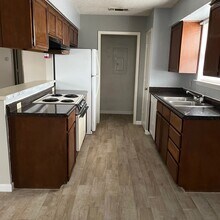 604 Race St, Unit D in Crowley, TX - Building Photo - Building Photo