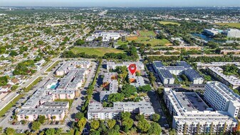 11309 SW 200th St in Miami, FL - Building Photo