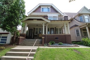 2762 N Murray Ave, Unit 2760 in Milwaukee, WI - Building Photo