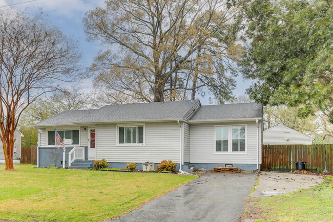 property at 736 Teets Ln