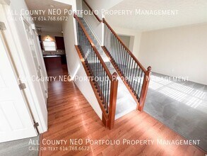 2919 Woodstone Dr in Lewis Center, OH - Building Photo - Building Photo