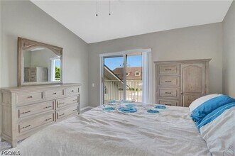 13121 Whitehaven Ln in Ft. Myers, FL - Building Photo - Building Photo