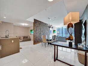 17475 Collins Ave in Sunny Isles Beach, FL - Building Photo - Building Photo