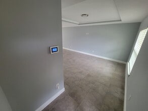 1607 E Linebaugh Ave. in Tampa, FL - Building Photo - Building Photo