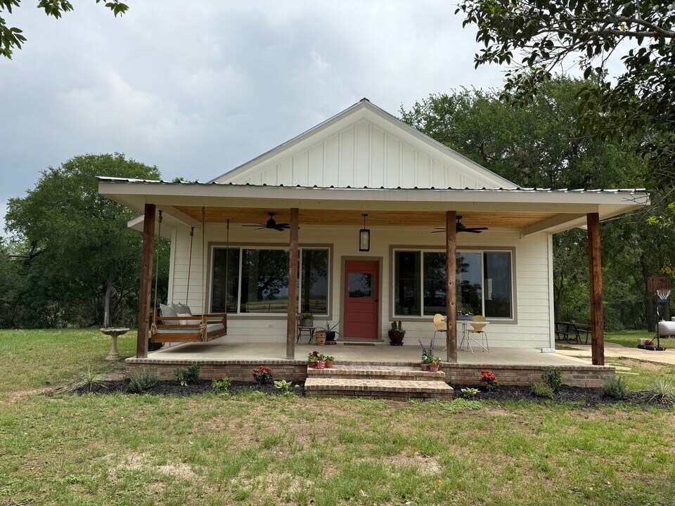 6160 FM 2538 in Marion, TX - Building Photo
