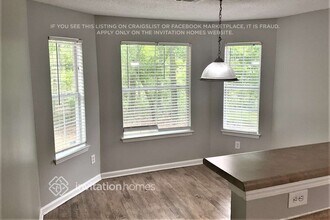 2293 Creel Rd in College Park, GA - Foto de edificio - Building Photo