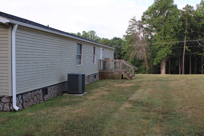 2114 NC-108 in Rutherfordton, NC - Building Photo - Building Photo