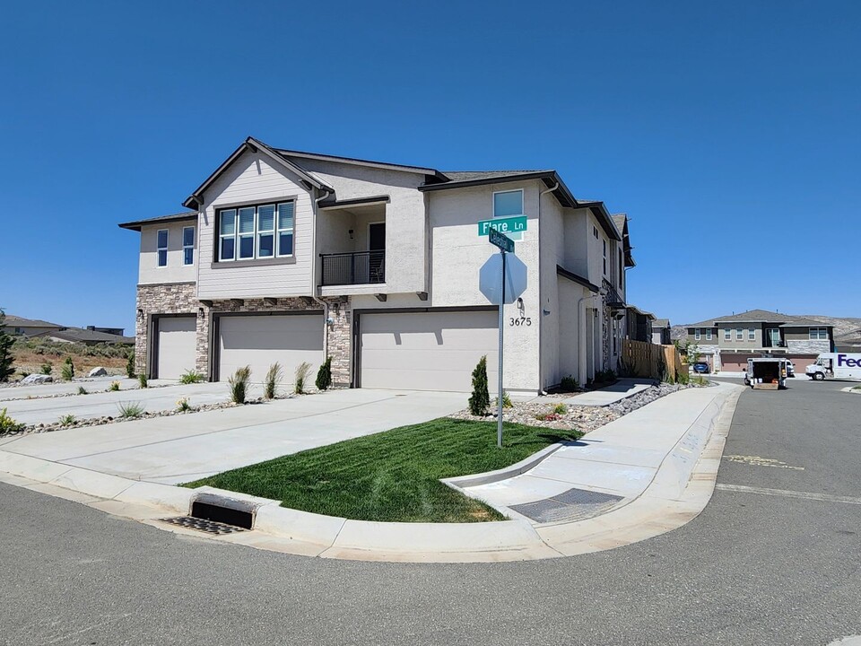 3675 Flare Ln in Carson City, NV - Building Photo