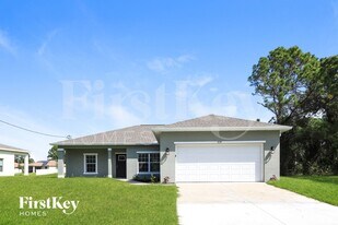 5139 Cromey Rd in North Port, FL - Building Photo