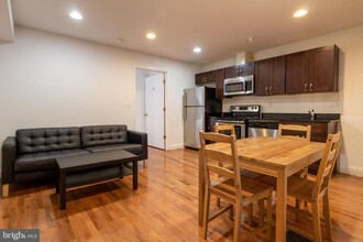 312 N 40th Street in Philadelphia, PA - Building Photo - Interior Photo