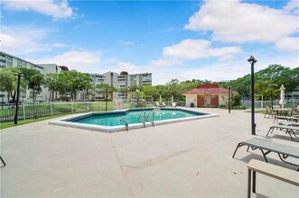 7081 Environ Blvd in Lauderhill, FL - Building Photo - Building Photo