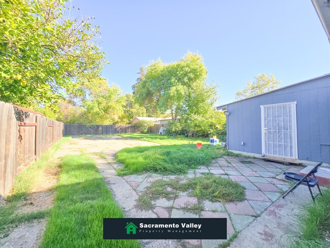 4235 Arlington Ave in Sacramento, CA - Building Photo - Building Photo