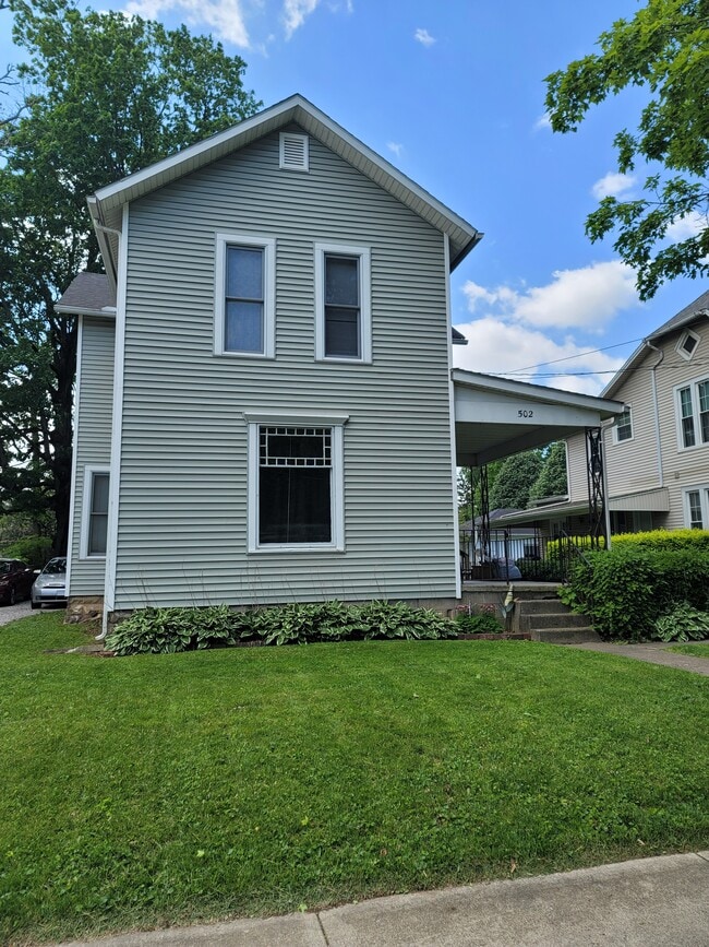 502 E Vine St, Unit Upper