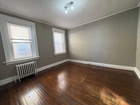1579 Chapel St, Unit 305 in New Haven, CT - Building Photo