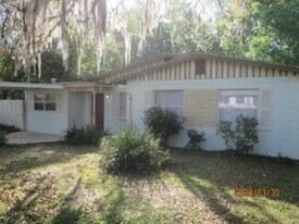 5750 Blackthorn Rd in Jacksonville, FL - Building Photo
