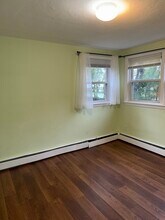 10 Spring Valley Rd in Natick, MA - Building Photo - Building Photo
