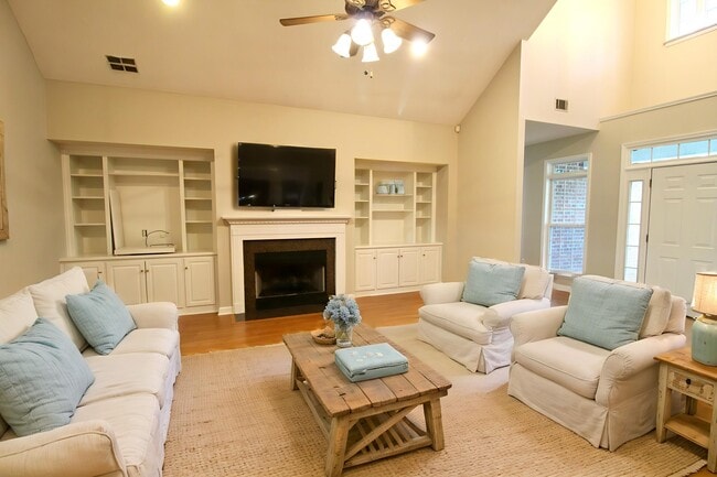 2030 Glen Oaks Dr in Statesboro, GA - Building Photo - Building Photo