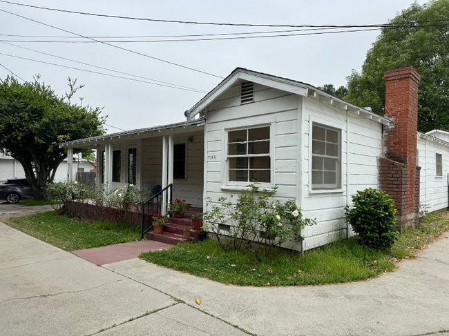 719 W Longden Ave in Arcadia, CA - Building Photo - Building Photo