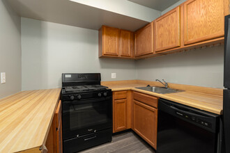 Woodington West Apartments in Baltimore, MD - Foto de edificio - Interior Photo