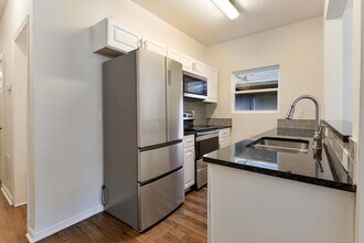 1099 Smith St SW in Atlanta, GA - Building Photo - Building Photo