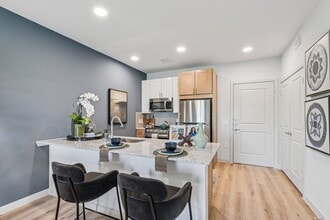 The Ridge at Lakeline in Austin, TX - Foto de edificio - Building Photo