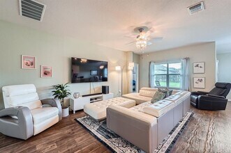 123 Harlan Dr in Hutto, TX - Building Photo - Building Photo