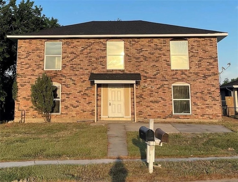 5227 Cannes St in New Orleans, LA - Building Photo