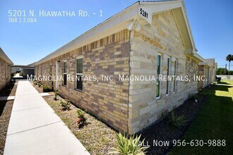 5201 N Hiawatha Dr, Unit 1 in Pharr, TX - Building Photo - Building Photo