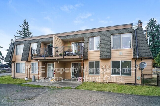 8590 SE 72nd Ave in Portland, OR - Building Photo - Building Photo